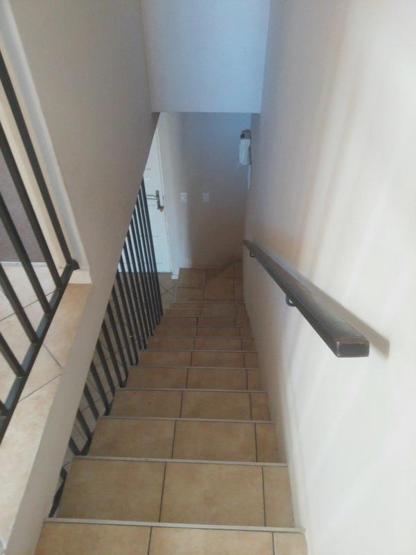To Let 2 Bedroom Property for Rent in Gordons Bay Western Cape